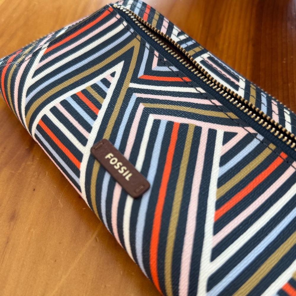 Fossil Multicolor Striped Wallet - Picture 8 of 8